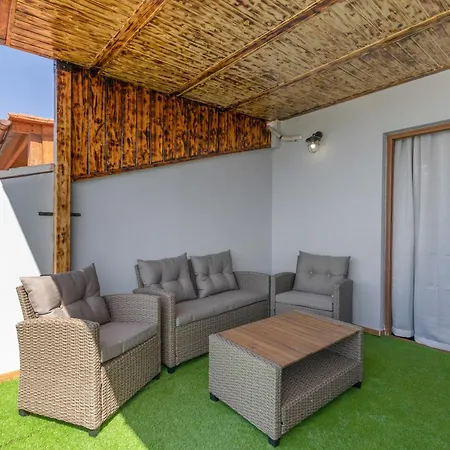 Terra Nova Penthouse * La Lajita